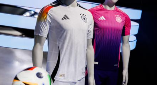Adidas vs. Nike: Hvordan står Tyskland drakt seg mot andre merker?